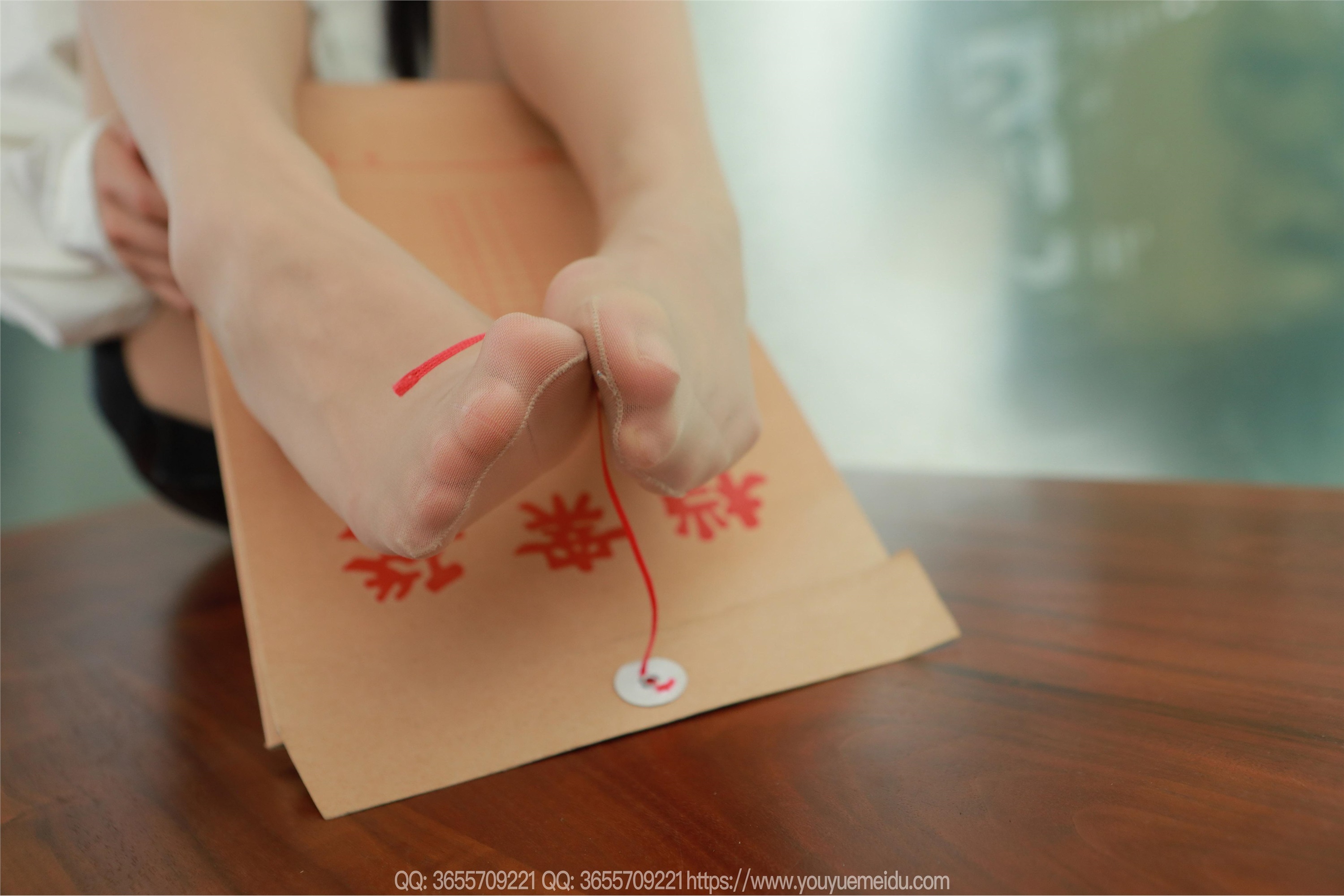 IESS异思趣向  2025.03.19 丝享家 2005 兔兔《白色OL（下）》